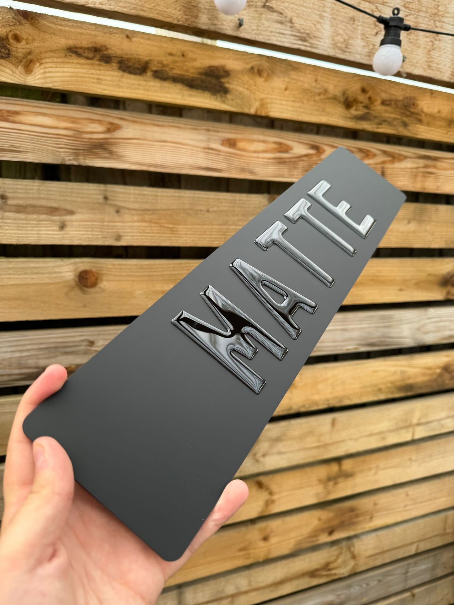 MATTE BLACK SHOW PLATE